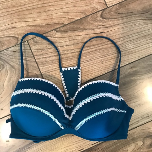 Other - Shade and Shore Lightly Lined Bikini Top 36B